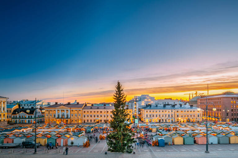 europe-finland-helsinki-christmas-tree-winter