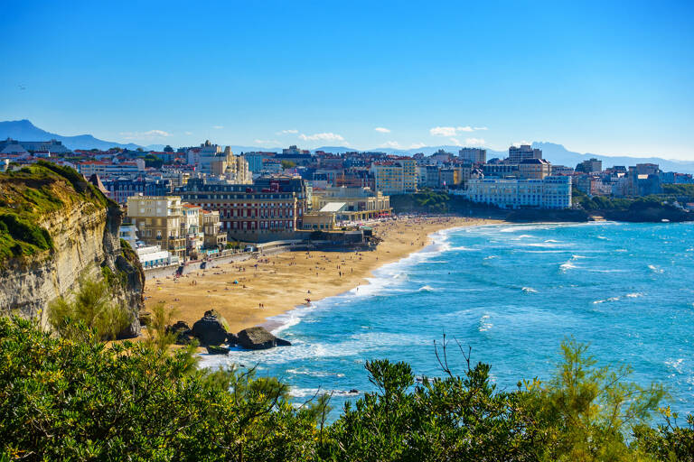 europe-france-biarritz-sea-coast