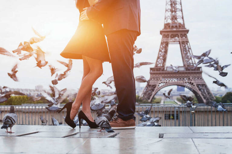 europe-france-paris-eiffeltower-couple