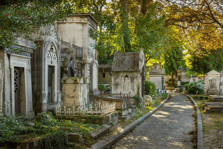 europe-france-paris-pere-lachaise-cemetery