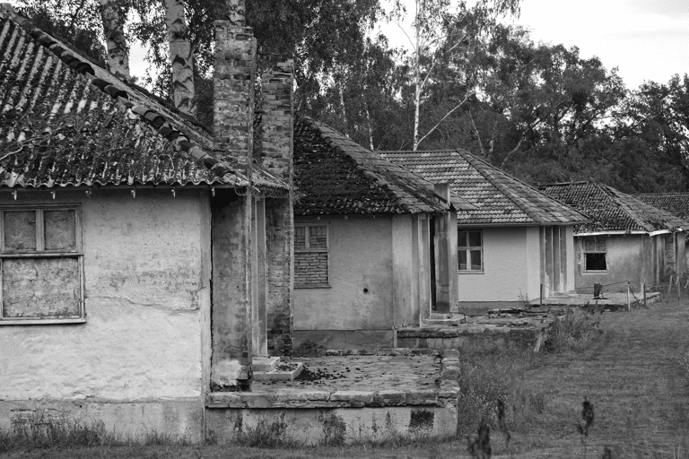 europe-germany-berlin-olympic-village-abandoned-black-and-white