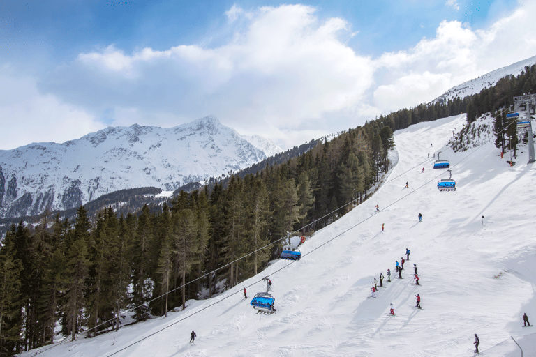 europe-germany-zugspitze-slopes-skiers