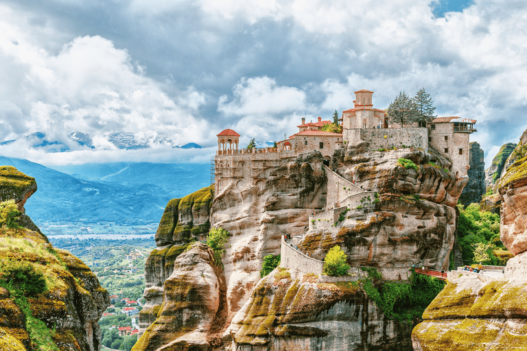 europe-greece-meteora-village