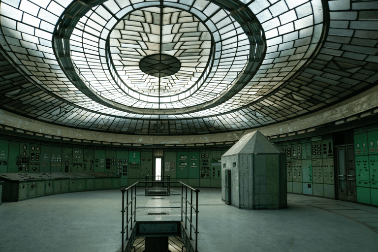 europe-hungary-budapest-old-power-station-krehfold