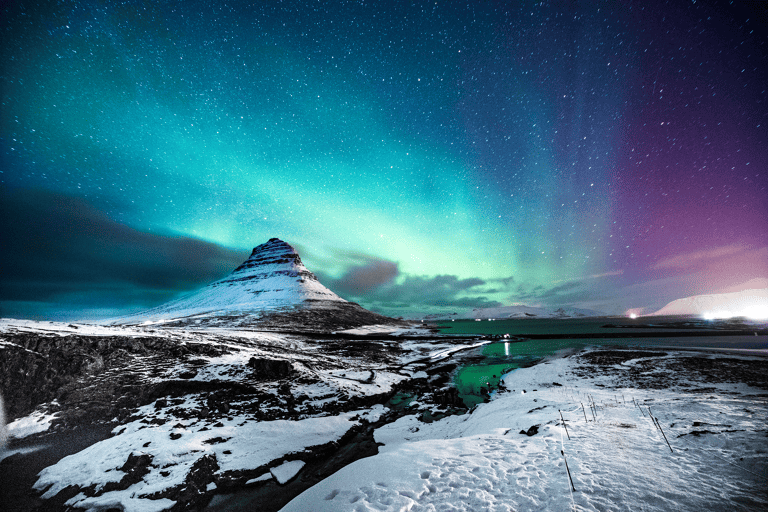 europe-iceland-northern-lights-mt-kirkjufell