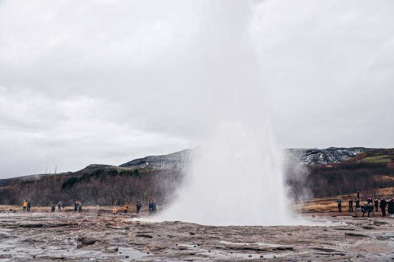 europe-iceland-reykjavik-geysir-strokkur-eruption