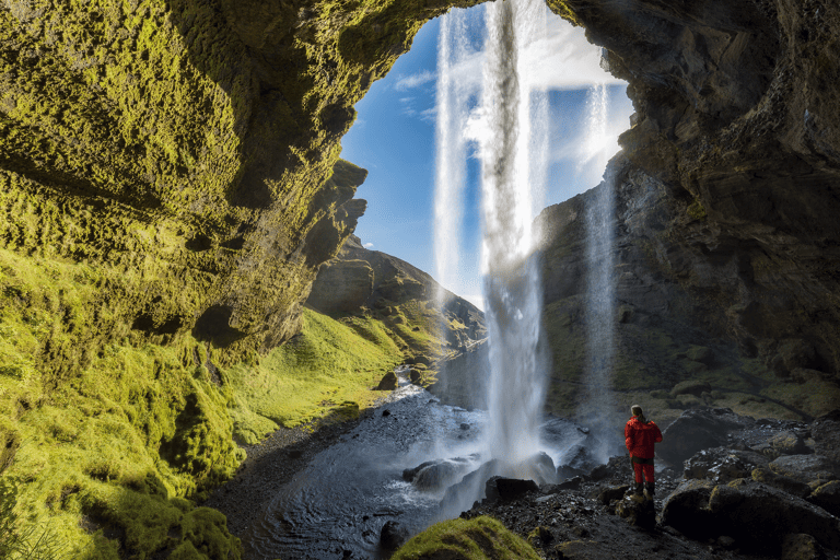 europe-iceland-skogafoss-waterfall