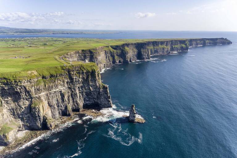europe-ireland-wild-atlantic-way-cliffs
