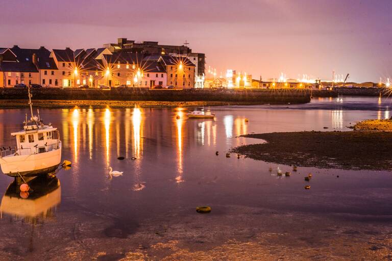 europe-ireland-wild-atlantic-way-cosy-town