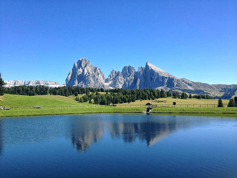 europe-italy-camping-alpes