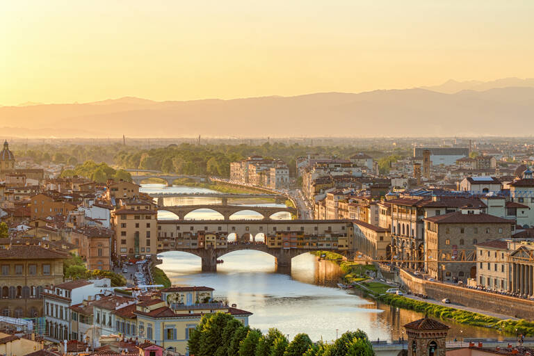 europe-italy-florence-bridge