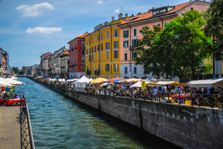 europe-italy-milan-navigli