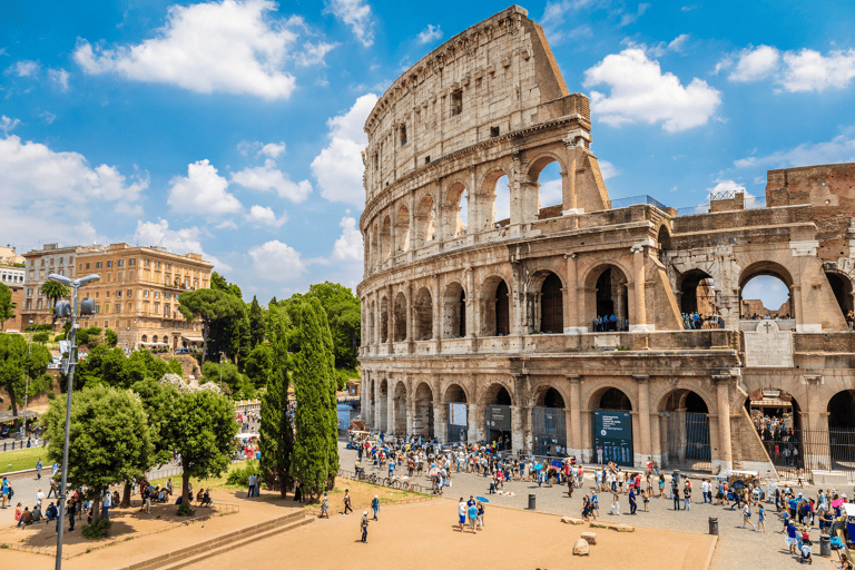 europe-italy-rome-colosseum-touristic-square