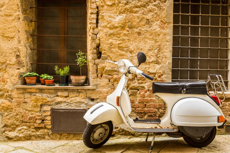 europe-italy-rome-vintage-vespa