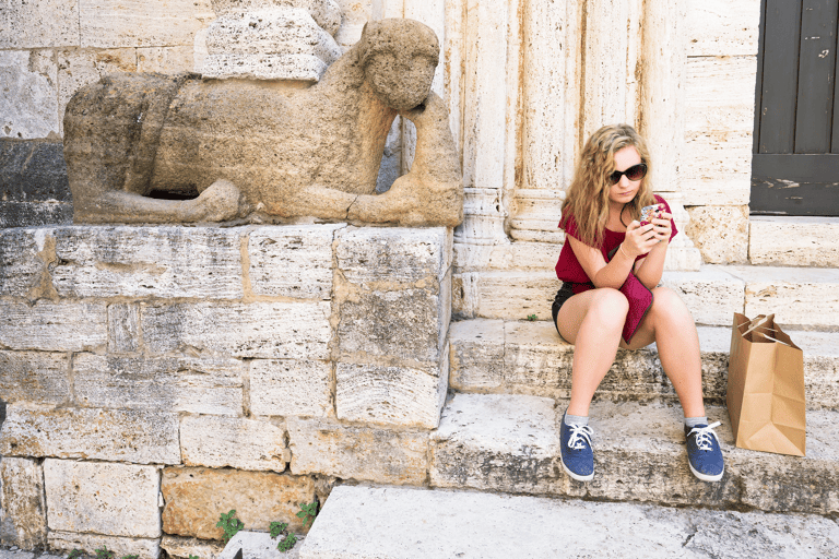 europe-italy-tuscany-girl-shorts-in-church