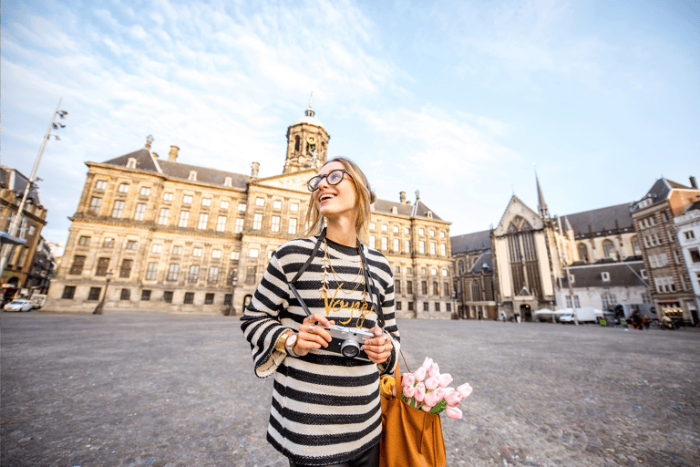 europe-netherlands-amsterdam-lady-at-dam-square