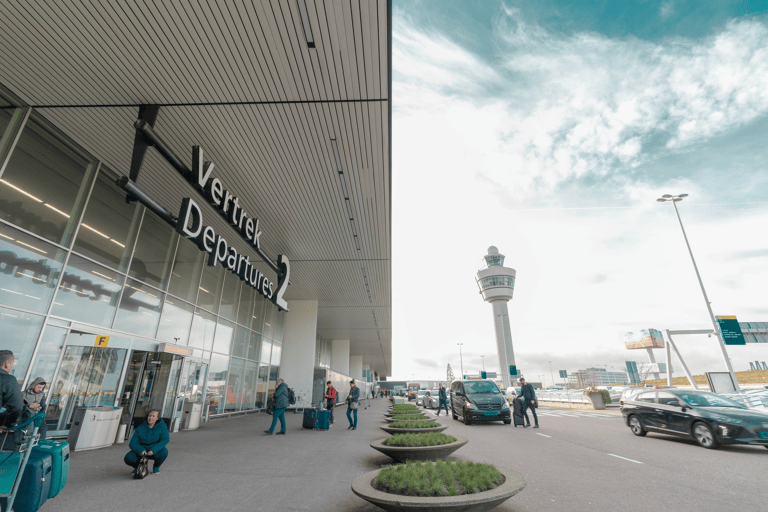 europe-netherlands-amsterdam-schiphol-airport