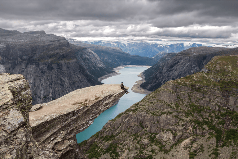 europe-norway-trolltunga-nature-fjords