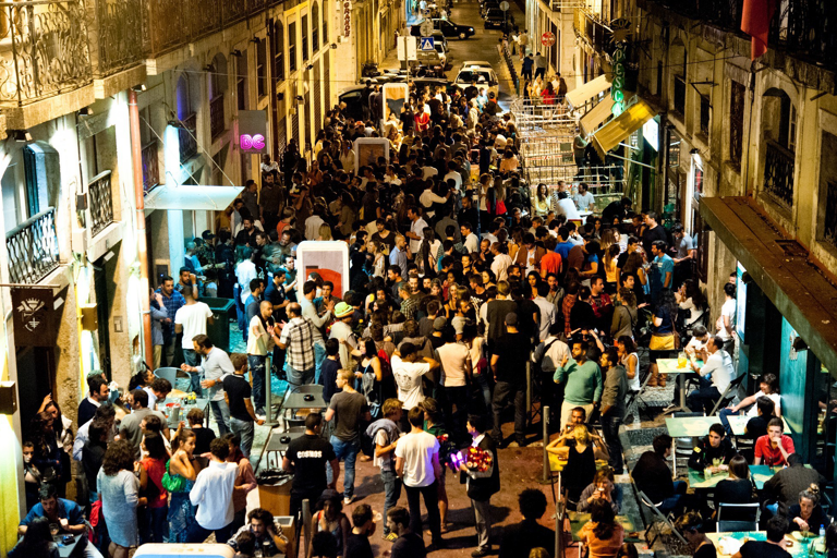 europe-portugal-bairro-alto