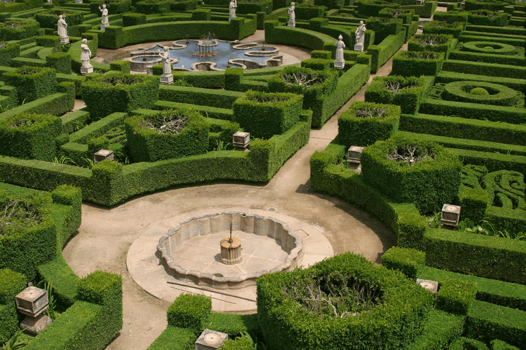 europe-portugal-botanic-garden-maze