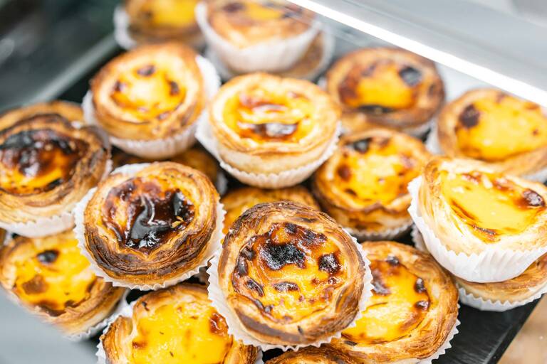 europe-portugal-lisbon-typical-food-pasteis-de-belem