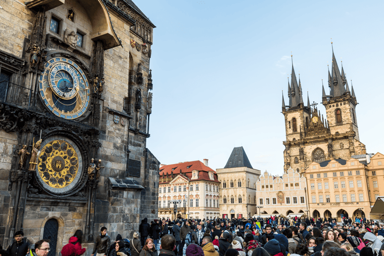europe-prague-czech-republic-square-clock