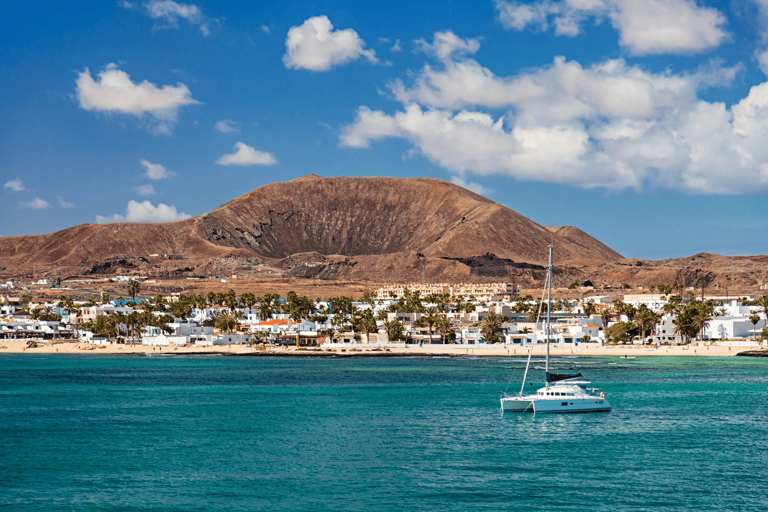 europe-spain-canary-islands-fuerteventura-sea-mountain