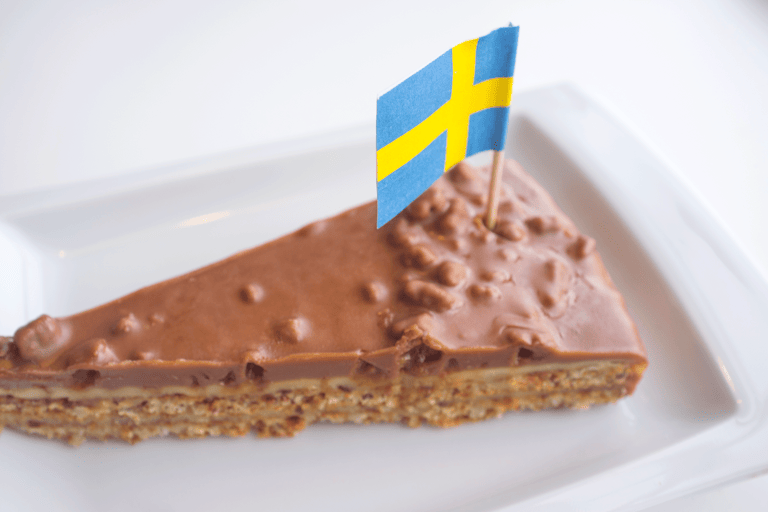 europe-sweden-dessert-sweets-daim-cake