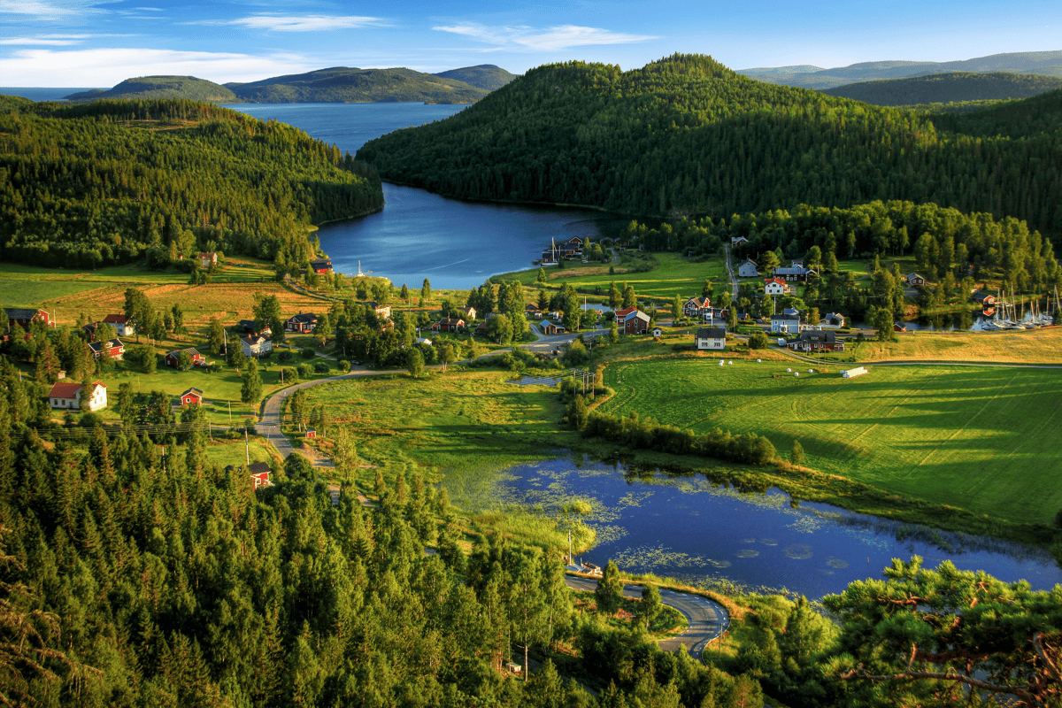 20 Schweden Fun Facts: Rote Häuschen, Polarlichter, und mehr!