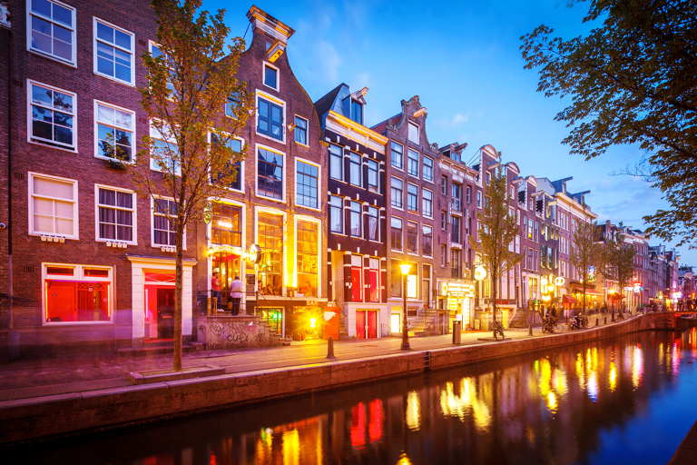 europe-the-netherlands-amsterdam-redlightdistrict