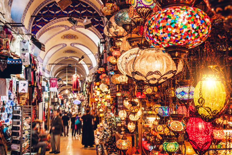 europe-turkey-istanbul-bazaar-colourful-lights
