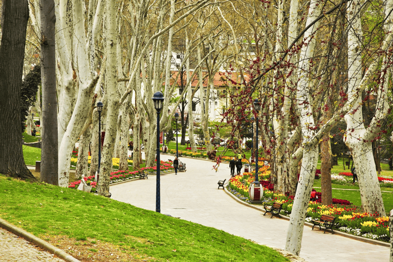europe-turkey-istanbul-gulhane-park