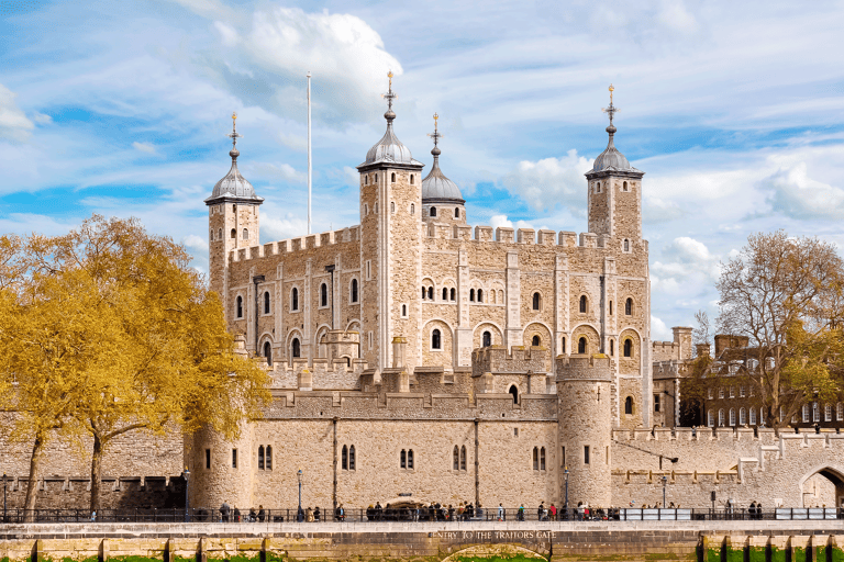 europe-uk-tower-of-london-daytime