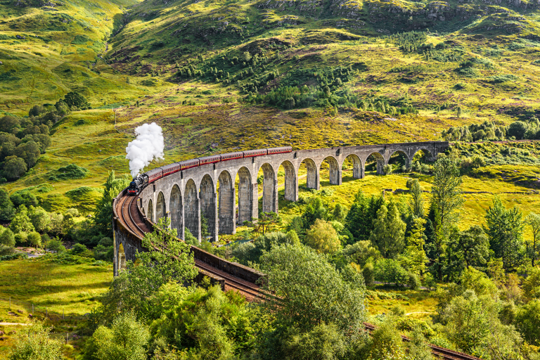 europe-united-kingdom-scotland-glenfinnan-railway-viaduct