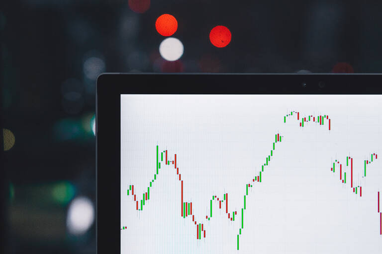 exchange-rate-laptop-bokeh-background