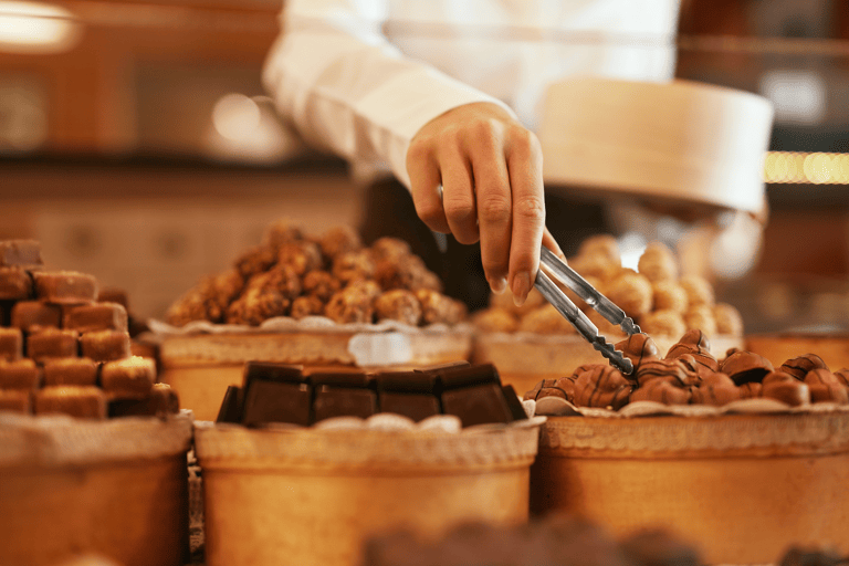 general-chocolate-candies-in-confectionery-store