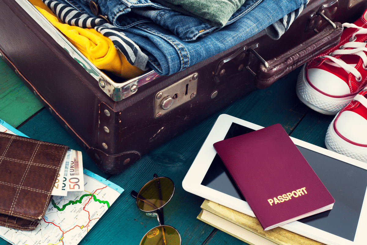 What to pack for a weekend getaway: the Ultimate Guide