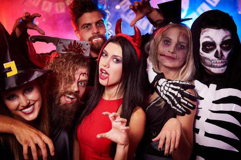 general-people-halloween-party-costumes