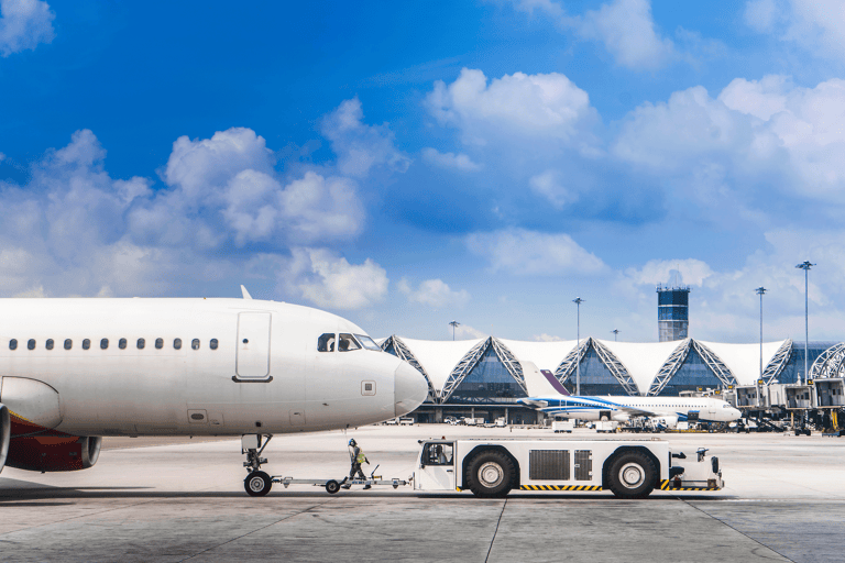 generic-airport-airplane-pushback