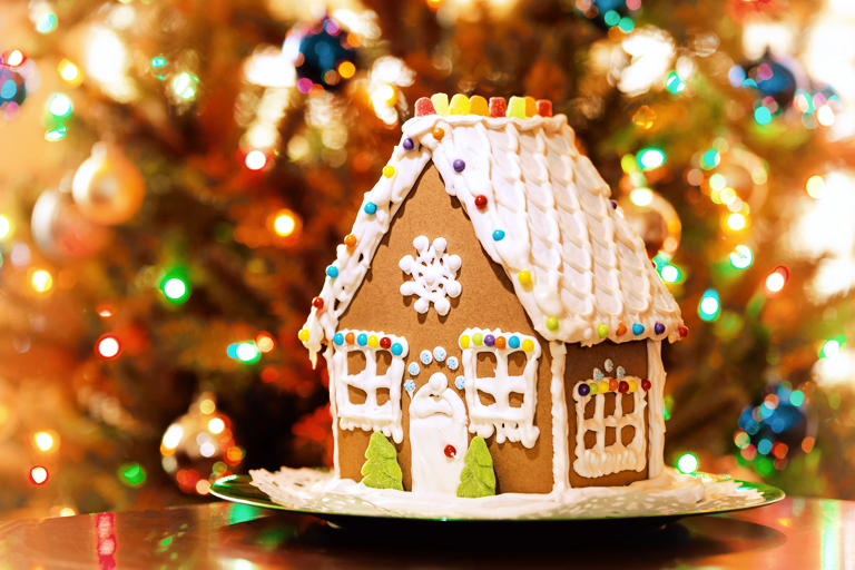 generic-christmas-tree-gingerbread-house