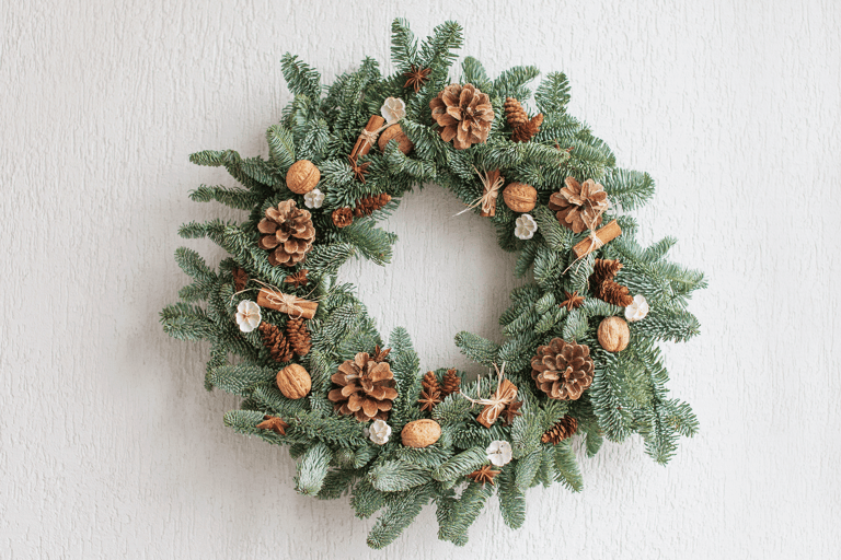 generic-christmas-wreath-white-wall