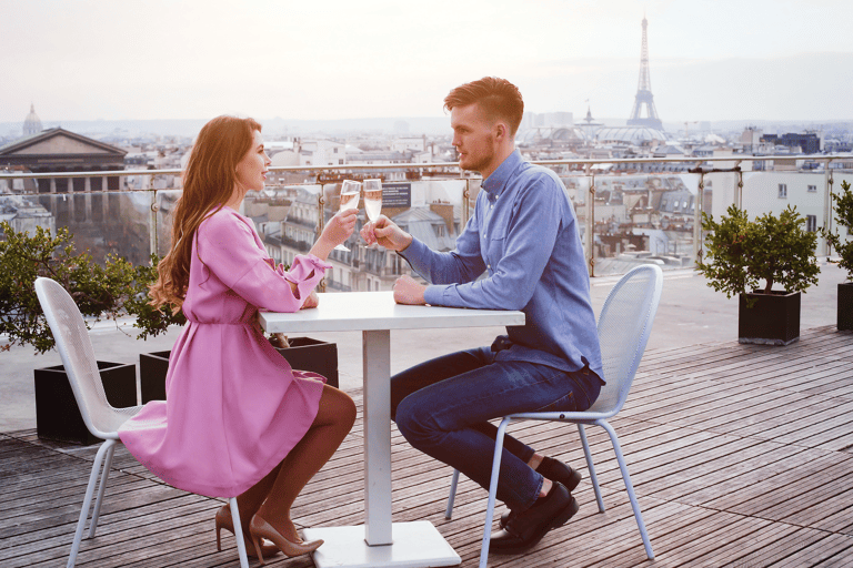 generic-couple-city-paris-cheers