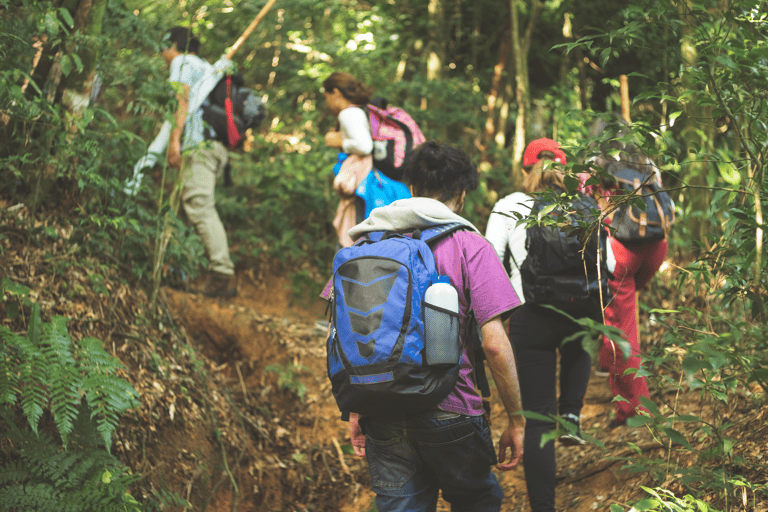 generic-group-trekking