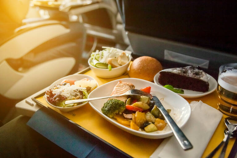 generic-inflight-meal-sunset