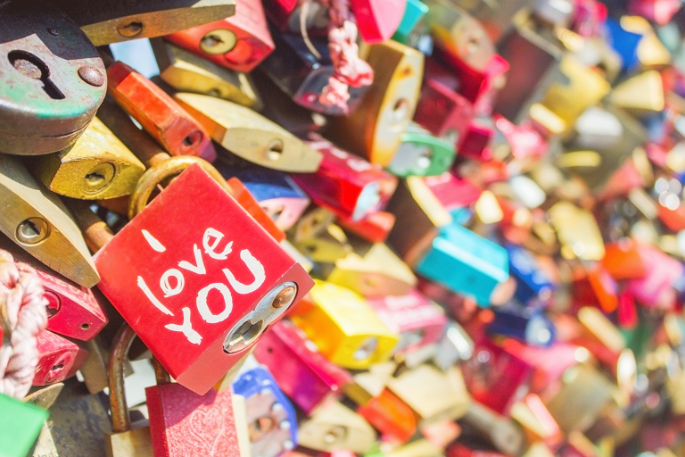 generic-love-lock-love-message