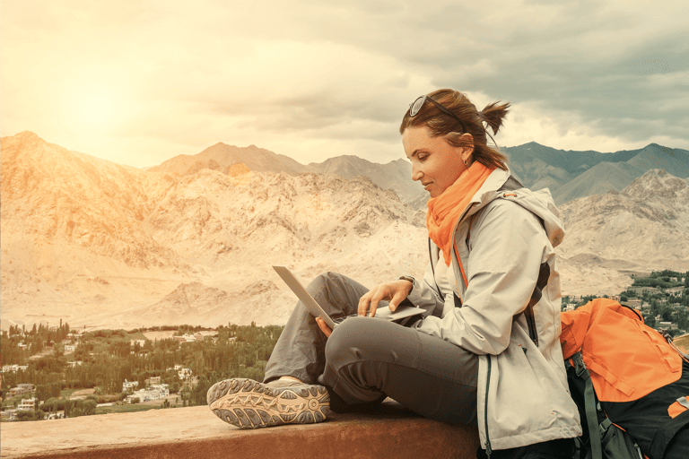 generic-travel-blogger-laptop