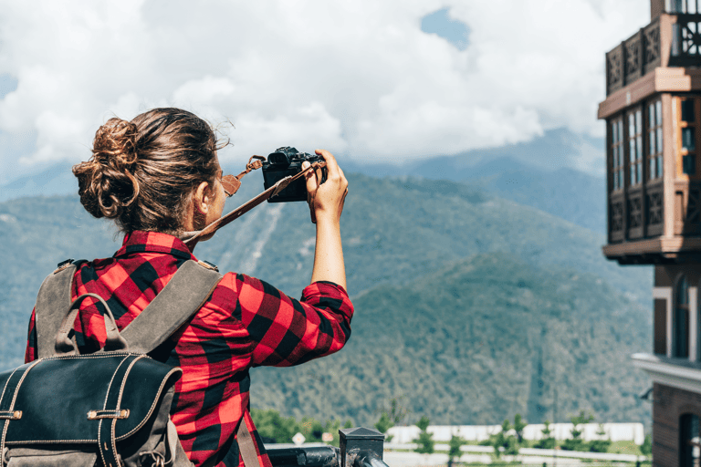 generic-travel-blogger-photographer
