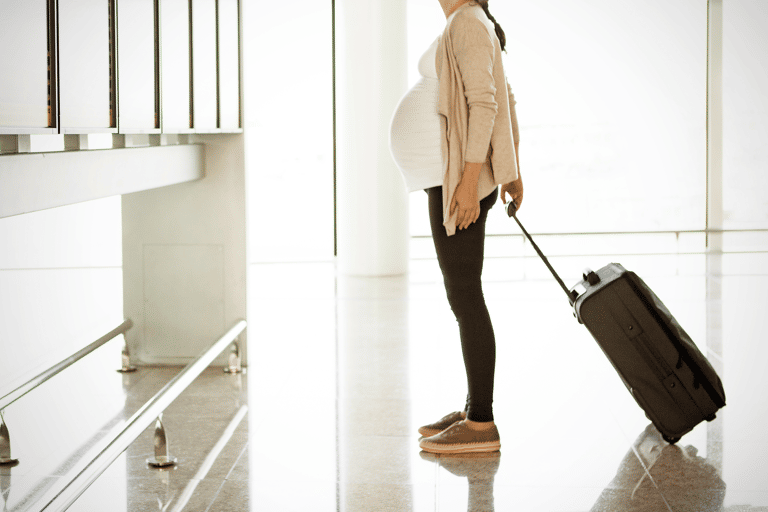 generic-travel-pregnancy-airport