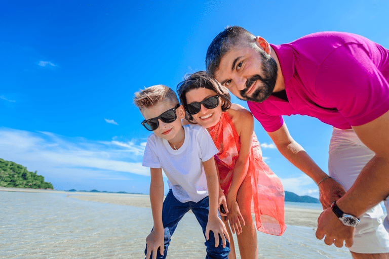 generic-tropical-beach-family