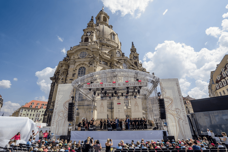 germany-dresden-castle-festival-TB